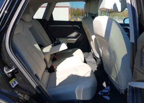 2020 Audi Q3 Premium 45 Tfsi Quattro Tiptronic z USA, uszkodzony, nr VIN WA1AECF34L1040227